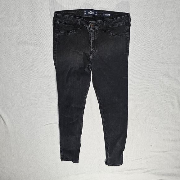 Hollister Denim - Hollister Womens 32x28. Black Skinny Jeans Stretchy Fit . High-rise Jean Legging